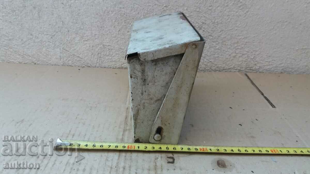 Auction BDZ - SOC. WALL ASHTRAY REMOVED Auction BDZ - SOC. WALL ASHTRAY REMOVED