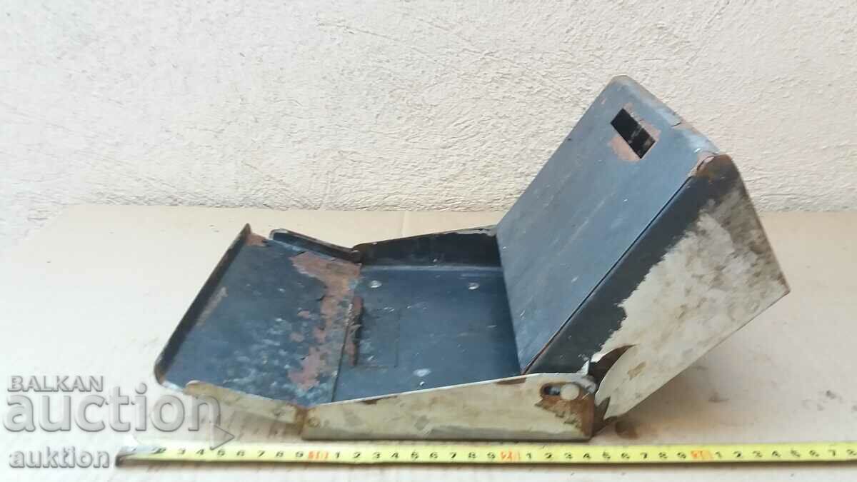 BDZ - SOC. WALL ASHTRAY REMOVED - 6 BDZ - SOC. WALL ASHTRAY REMOVED - 6