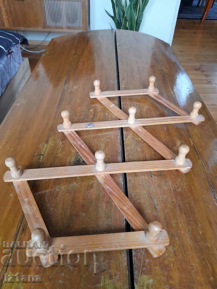 Delivery of An old hanger Delivery of An old hanger