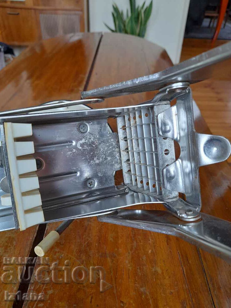 Old kitchen appliance for cutting potatoes - 5 Old kitchen appliance for cutting potatoes - 5