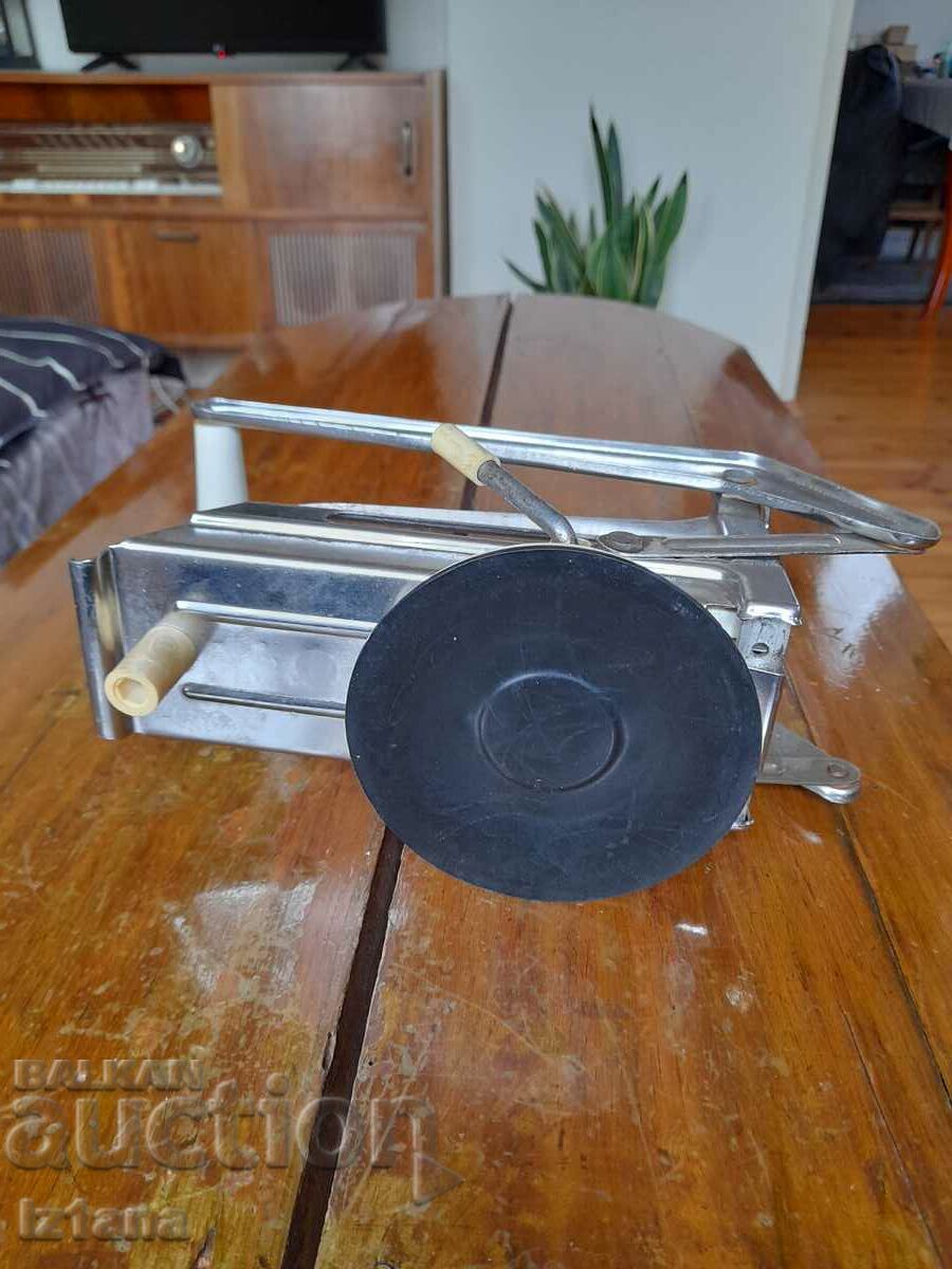 Old kitchen appliance for cutting potatoes - 7 Old kitchen appliance for cutting potatoes - 7