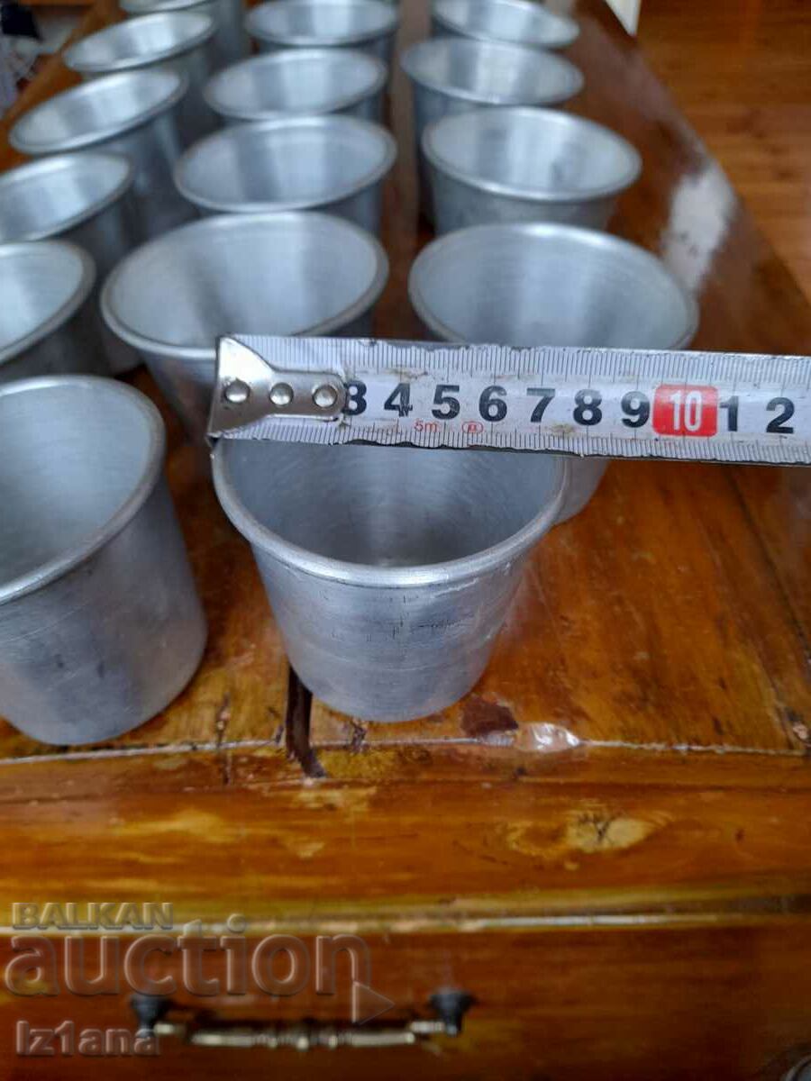 Delivery of Old creme caramel bowls