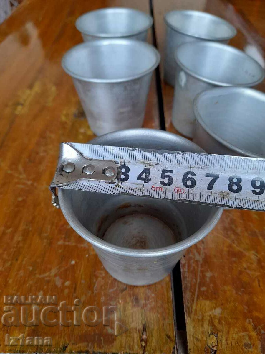 Delivery of Old creme caramel bowls Delivery of Old creme caramel bowls