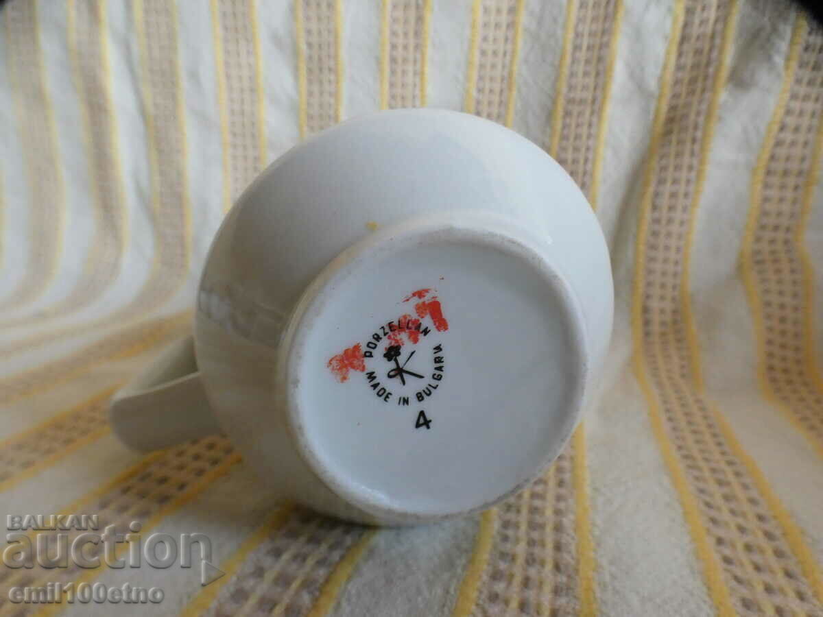 Delivery of Milk jug porcelain Kitka Novi Pazar Delivery of Milk jug porcelain Kitka Novi Pazar