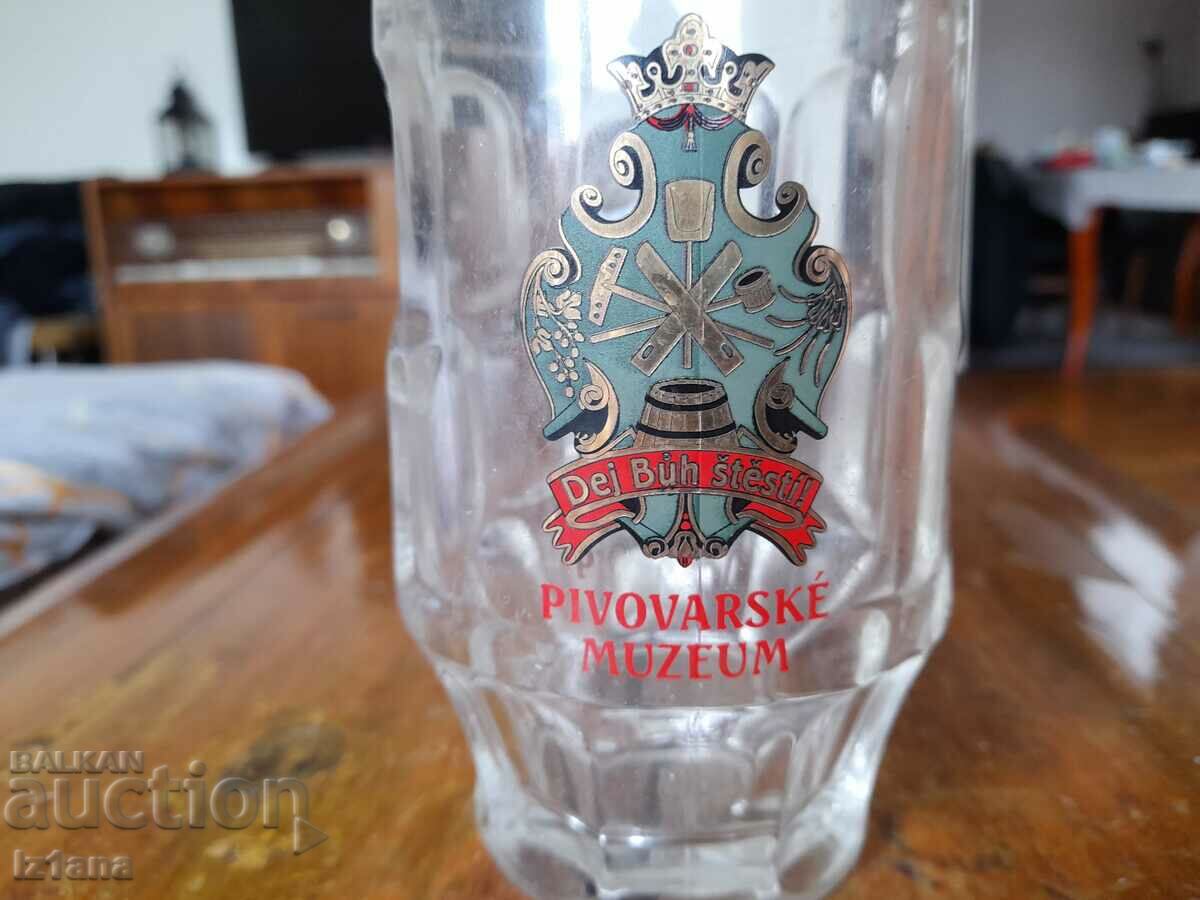 Auction An old beer mug Auction An old beer mug