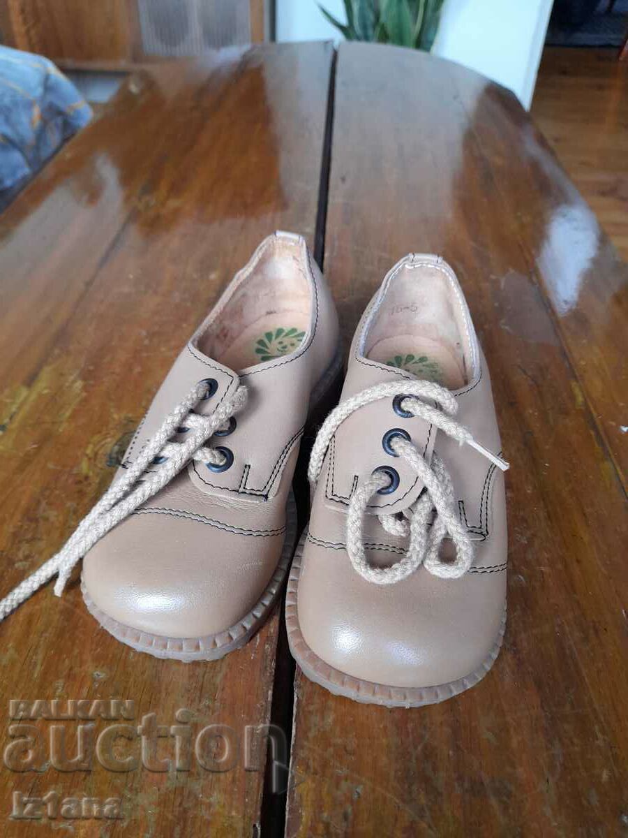 Licitație încălțămintea pentru copii bătrâni Licitație încălțămintea pentru copii bătrâni