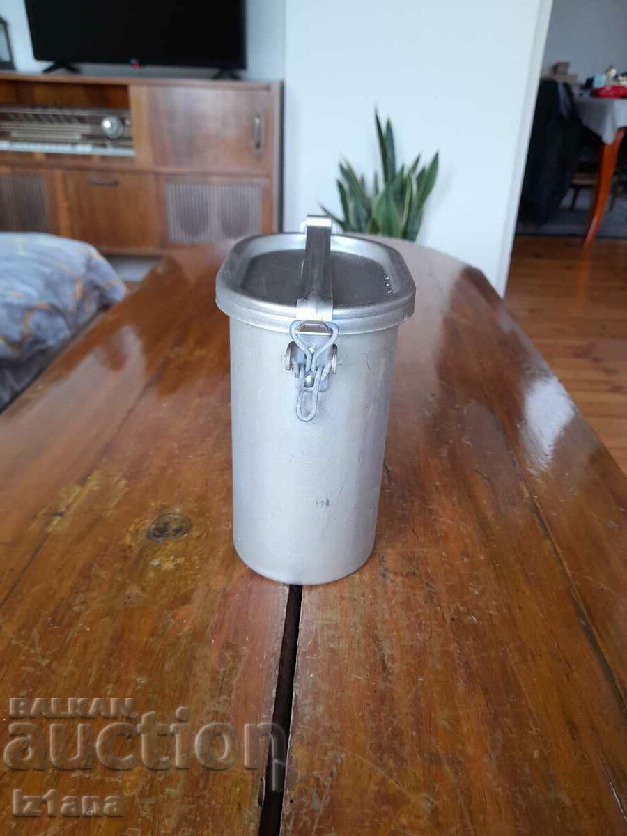 Old aluminum food box with price 25.00 BGN | € 12.78 Old aluminum food box with price 25.00 BGN | € 12.78
