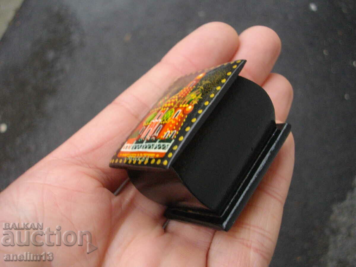 Auction  OLD HAND PAINTED USSR JEWELRY BOX