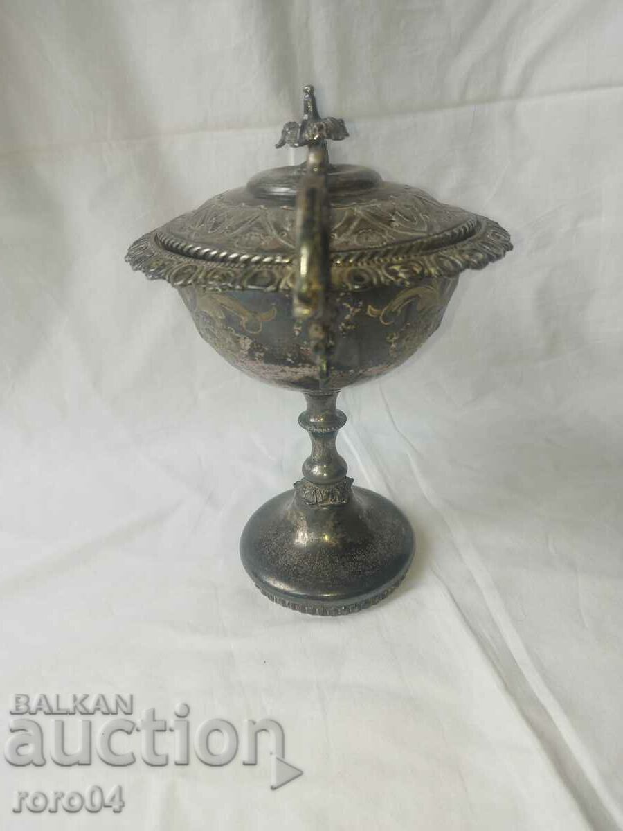 BEAUTIFUL NIELO SILVER DISH with price 245.00 BGN | € 125.27 BEAUTIFUL NIELO SILVER DISH with price 245.00 BGN | € 125.27