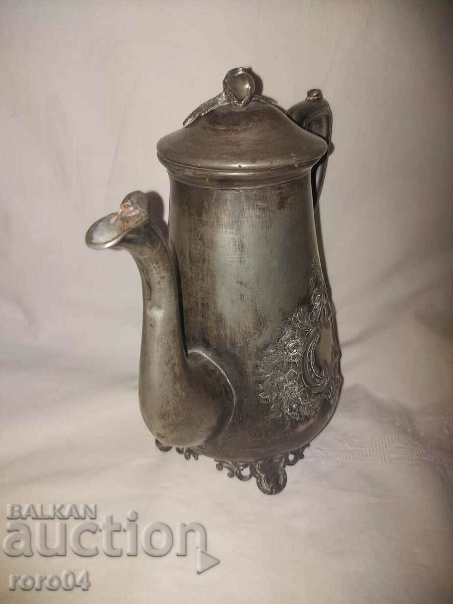 BEAUTIFUL OLD KETTLE with price 145.00 BGN | € 74.14 BEAUTIFUL OLD KETTLE with price 145.00 BGN | € 74.14