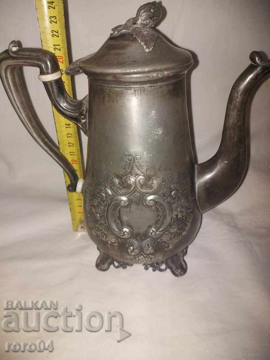 Auction BEAUTIFUL OLD KETTLE Auction BEAUTIFUL OLD KETTLE