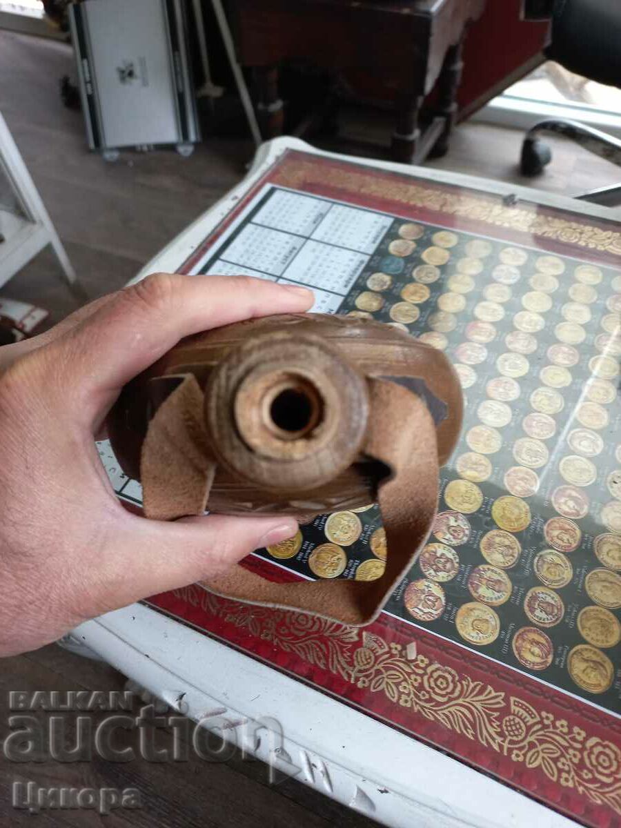 Auction PAPER WOOD BLUE Auction PAPER WOOD BLUE