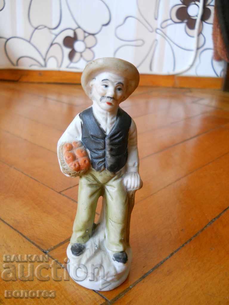 Πορσελάνινο ειδώλιο Πορσελάνινο ειδώλιο