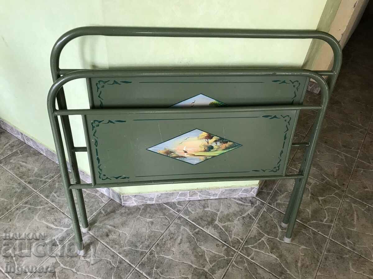 PAINTED METAL PANELS FOR BED