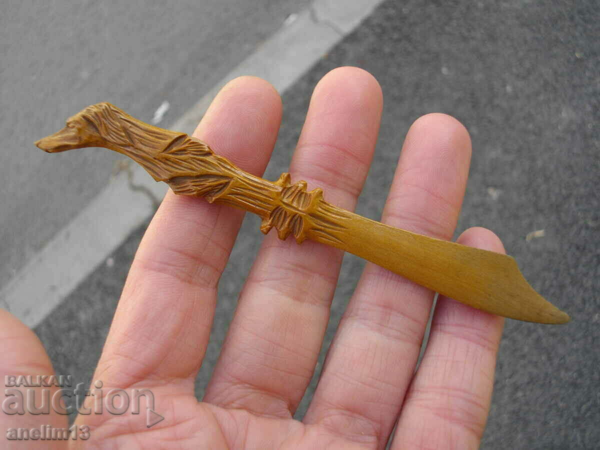 Delivery of COLLECTOR'S LETTER KNIFE FONTAINEBLEAU CARVING DOG Delivery of COLLECTOR'S LETTER KNIFE FONTAINEBLEAU CARVING DOG