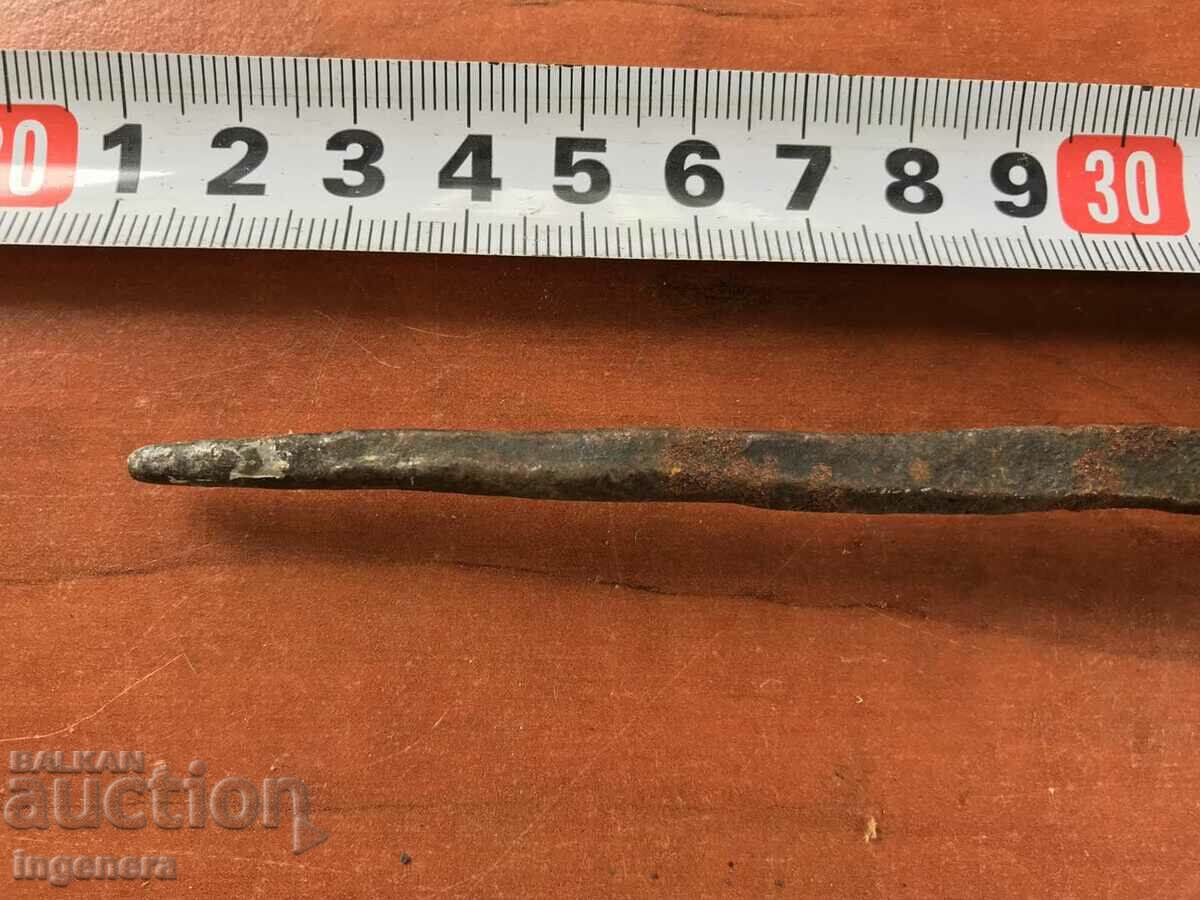 Licitație Awl UN VECHI UNEALĂ SARAH Licitație Awl UN VECHI UNEALĂ SARAH