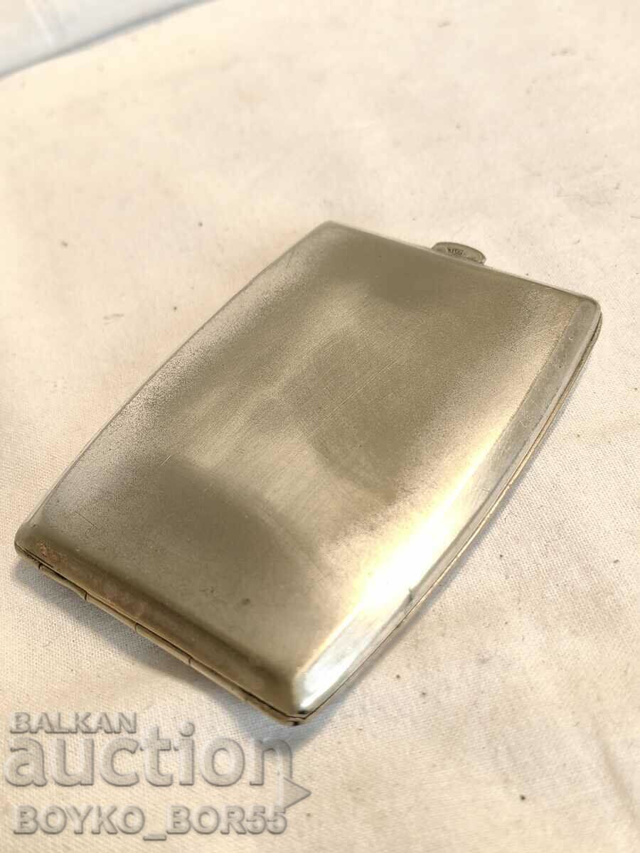 Auction Antique Snuff Box with Enamel Auction Antique Snuff Box with Enamel