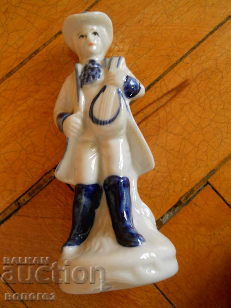 Δημοπρασία Πορσελάνινο ειδώλιο Δημοπρασία Πορσελάνινο ειδώλιο