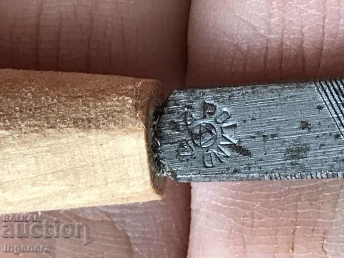 Licitație PILA TRIANGLE INSTRUMENT