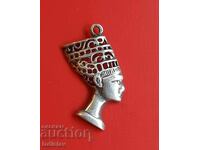 Silver neck pendant, Nefertiti, marking