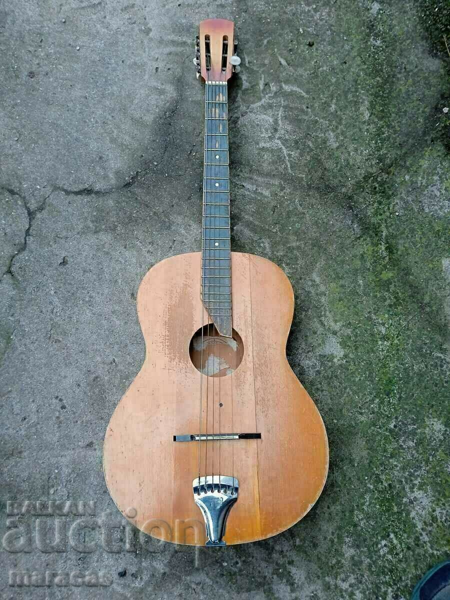 O chitara veche