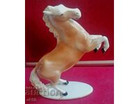 horse - porcelain figure "SIP"