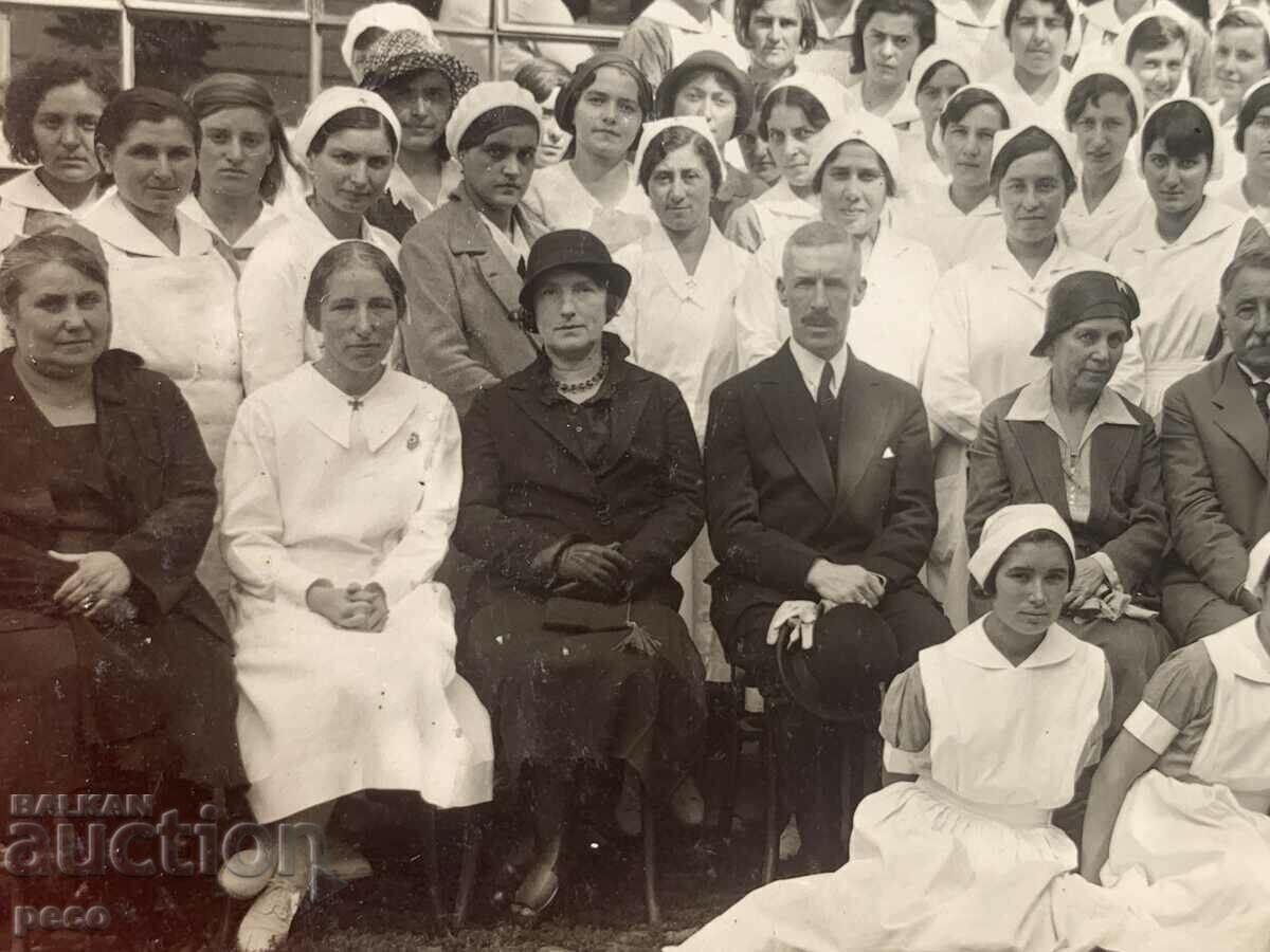 Auction Priest Sisters of Mercy Teachers ? Auction Priest Sisters of Mercy Teachers ?