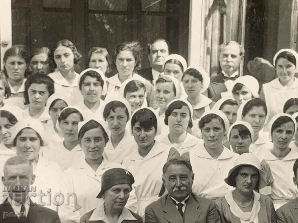 Delivery of Priest Sisters of Mercy Teachers ? Delivery of Priest Sisters of Mercy Teachers ?