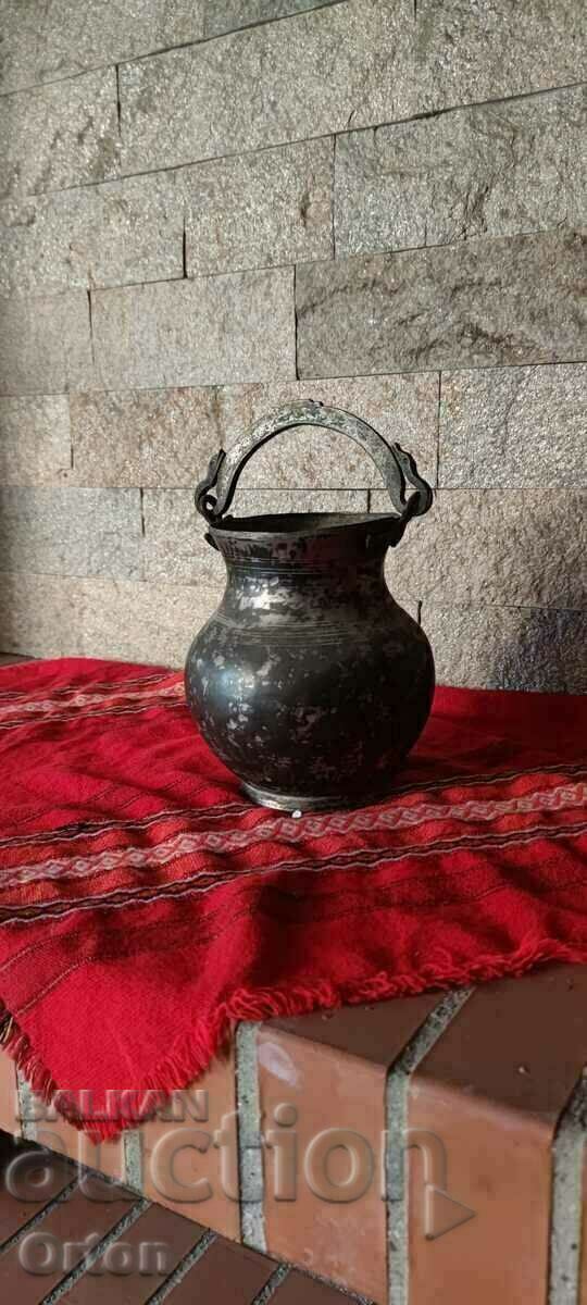 Old Wrought Copper Pot with price 449.00 BGN | € 229.57 Old Wrought Copper Pot with price 449.00 BGN | € 229.57