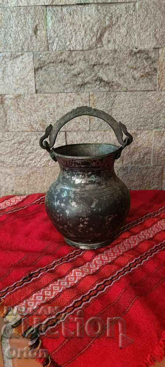 Auction Old Wrought Copper Pot Auction Old Wrought Copper Pot