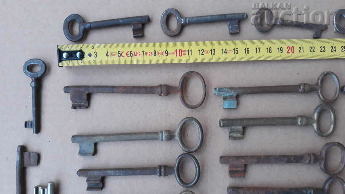 Antique key lock latch lot keys keys with price 65.00 BGN | € 33.23
