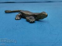 Figura din bronz - salamandra