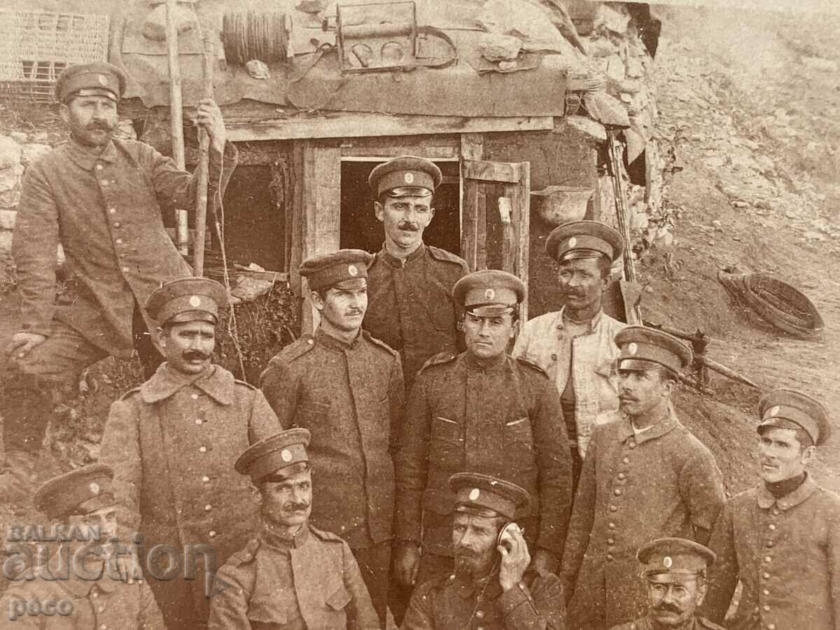 Auction Telephone operators at the 44th infantry regiment, Cherna district, 1917. Auction Telephone operators at the 44th infantry regiment, Cherna district, 1917.
