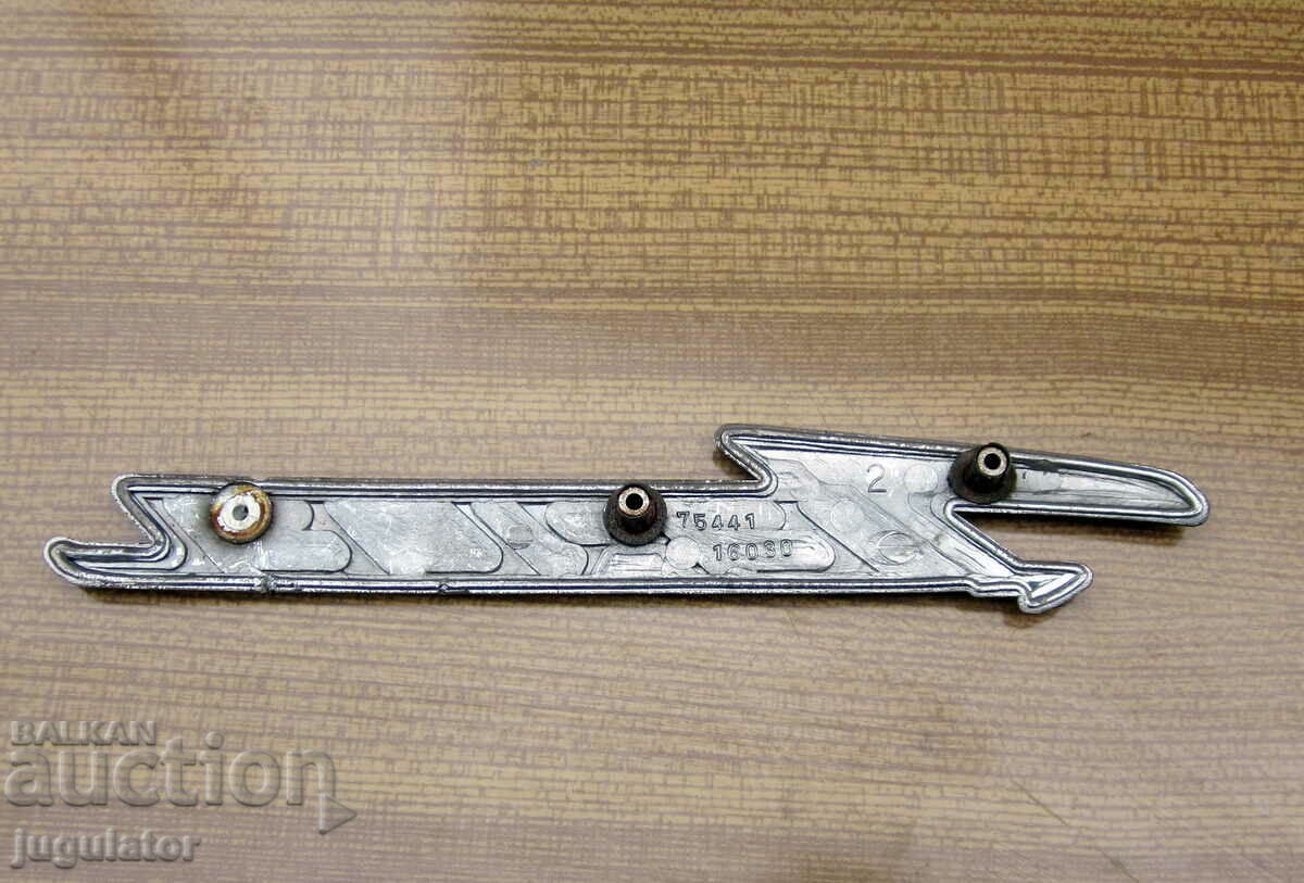 Auction old car emblem for TOYOTA TERCEL car Auction old car emblem for TOYOTA TERCEL car