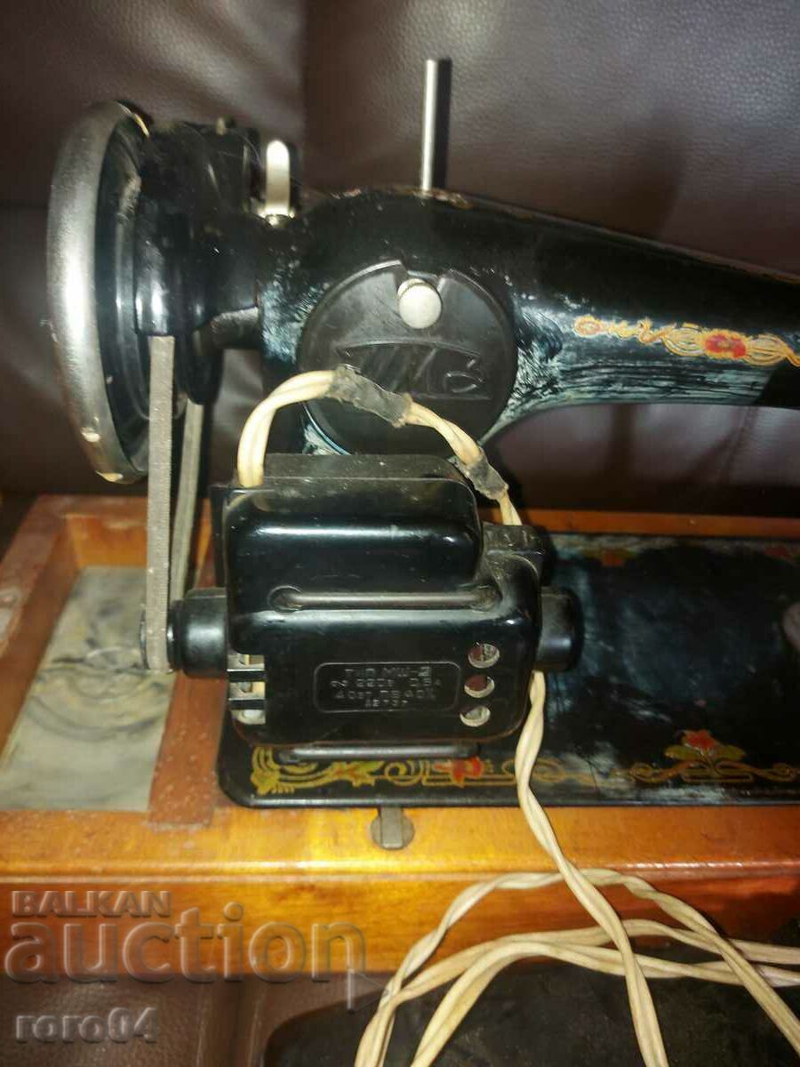 SEWING MACHINE - ELECTRIC - WORKING with price 76.50 BGN | € 39.11 SEWING MACHINE - ELECTRIC - WORKING with price 76.50 BGN | € 39.11