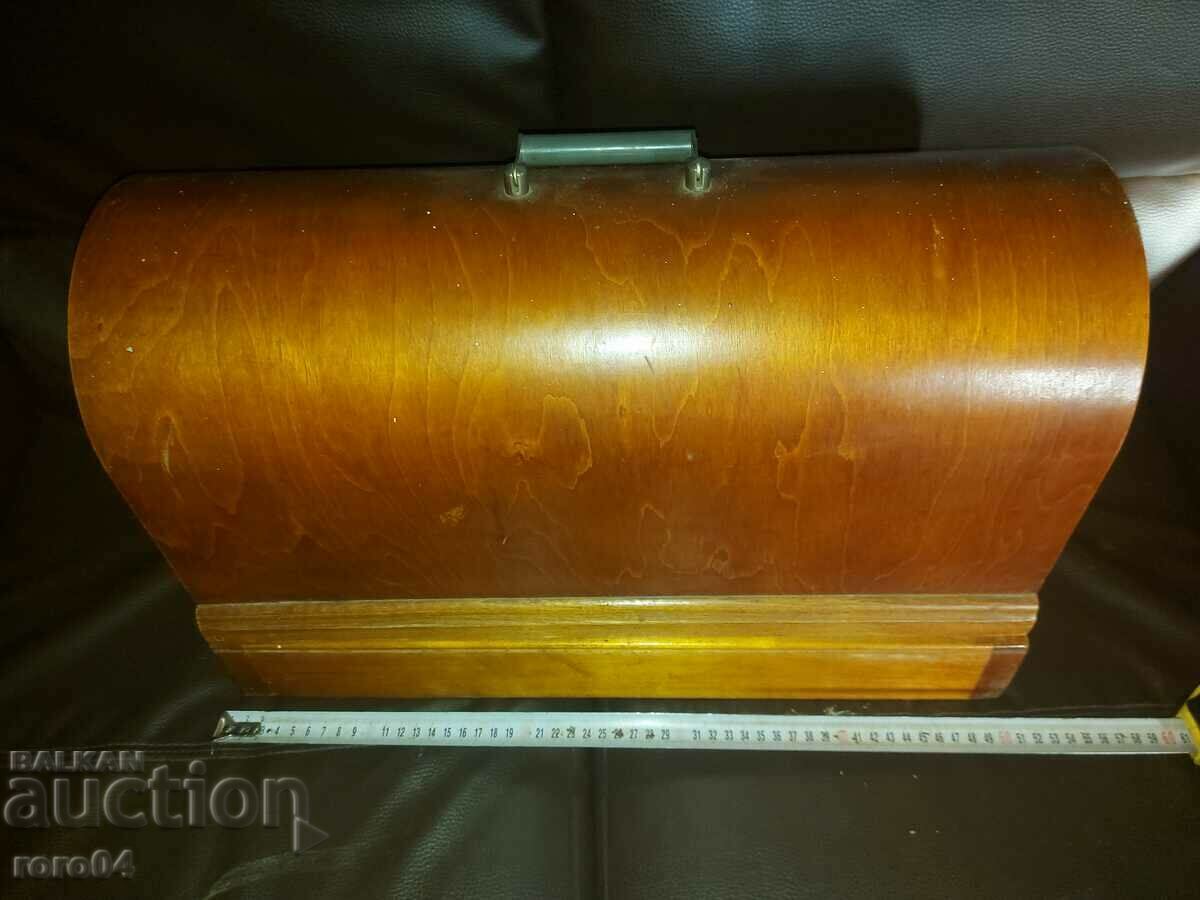 SEWING MACHINE - ELECTRIC - WORKING - 7 SEWING MACHINE - ELECTRIC - WORKING - 7