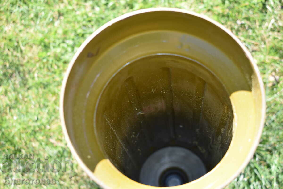 Delivery of Old military box Delivery of Old military box