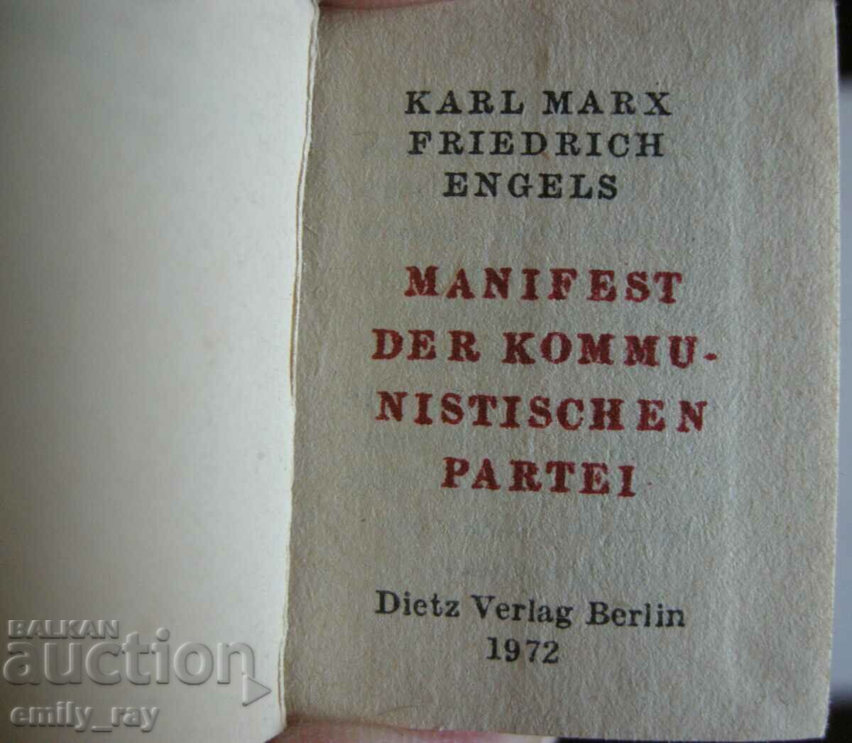 Delivery of MINI booklet Manifesto of the Communist Party Delivery of MINI booklet Manifesto of the Communist Party