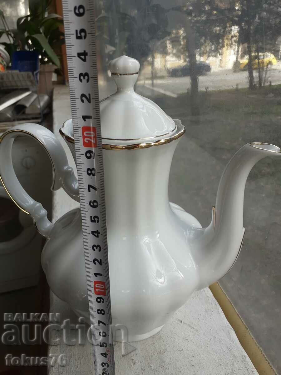 Teapot German porcelain with gold rim - 6 Teapot German porcelain with gold rim - 6