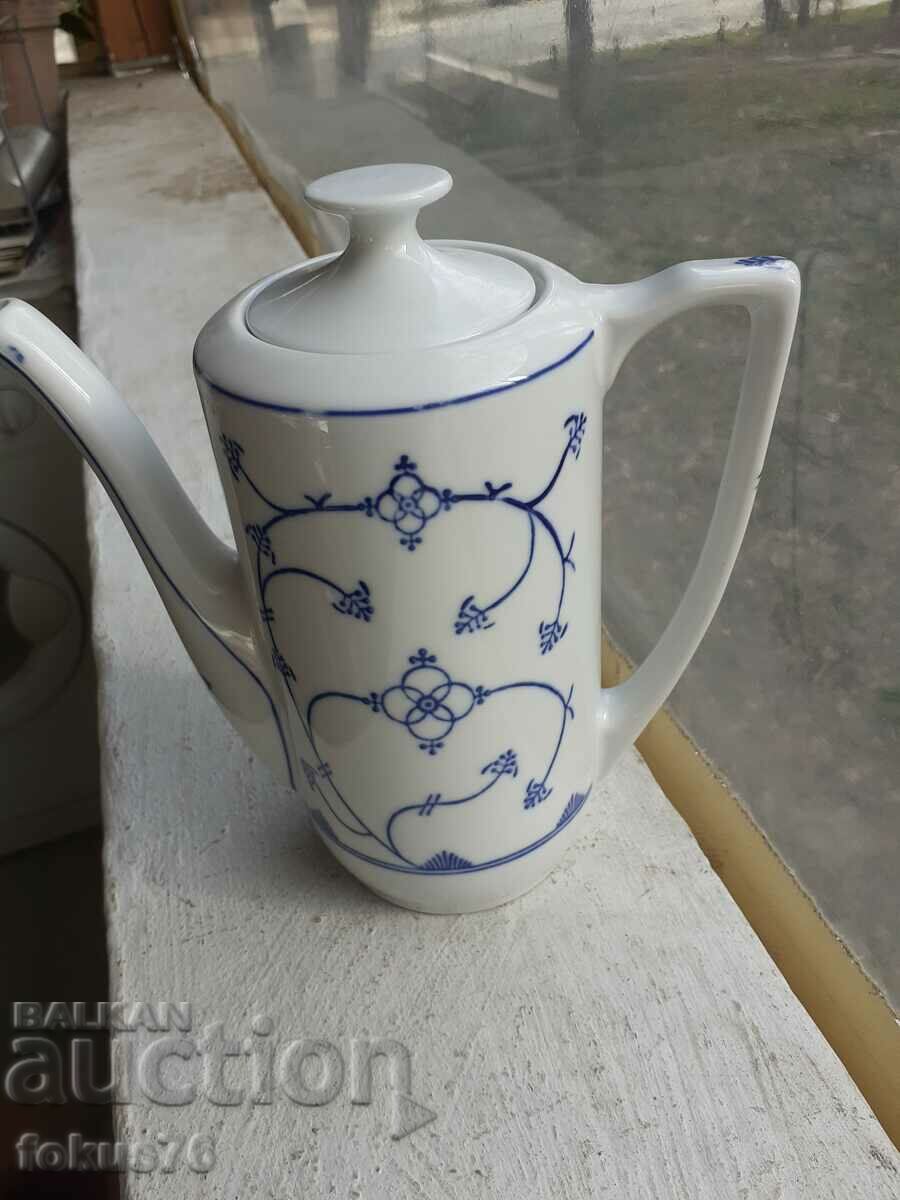 Auction German porcelain cobalt teapot Auction German porcelain cobalt teapot