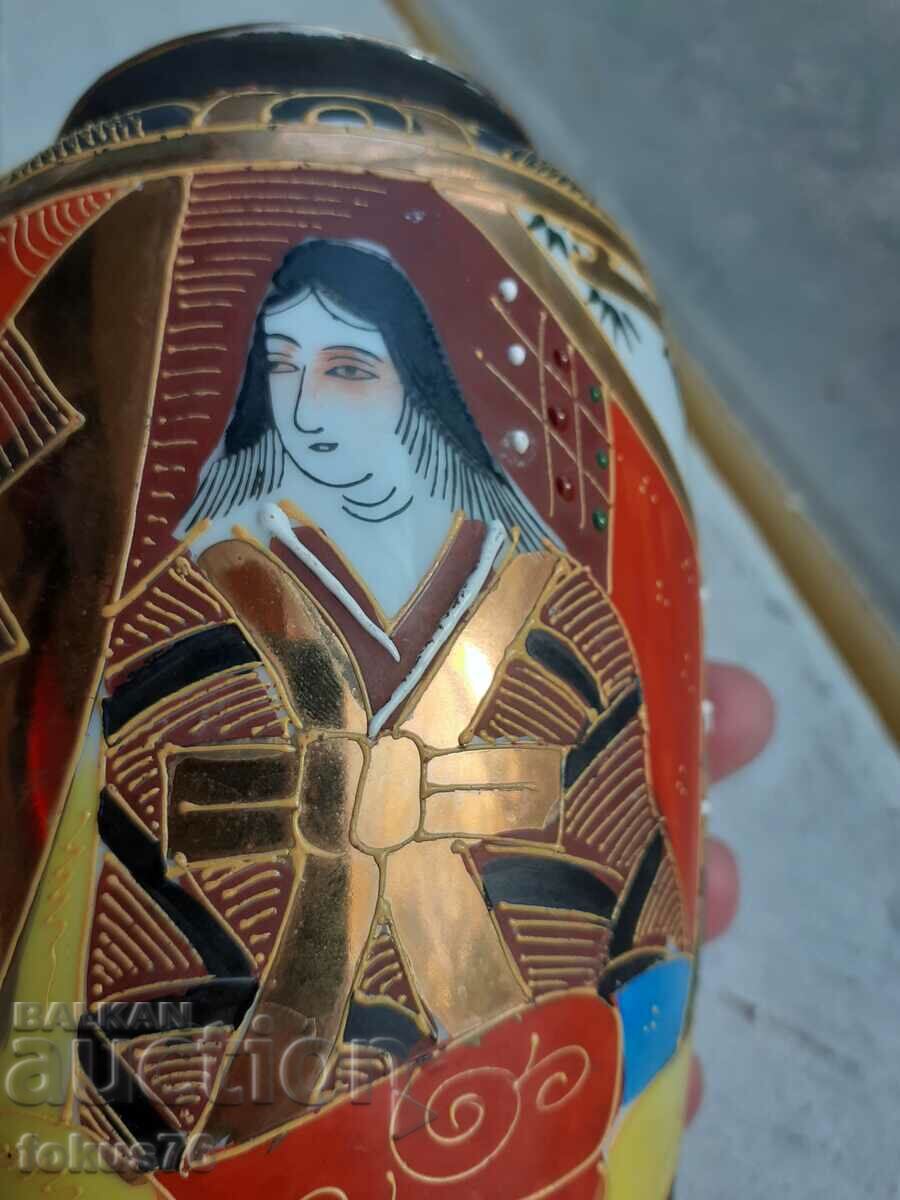 Delivery of Satsuma vase Japan "Nippon Tokusei" made before WW2 Delivery of Satsuma vase Japan "Nippon Tokusei" made before WW2