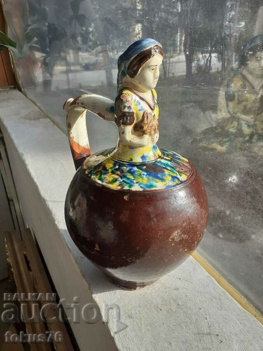 Veche fată din ulcior de ceramică troiană bulgară cu un iepuraș cu preț 370.00 BGN | € 189.18 Veche fată din ulcior de ceramică troiană bulgară cu un iepuraș cu preț 370.00 BGN | € 189.18