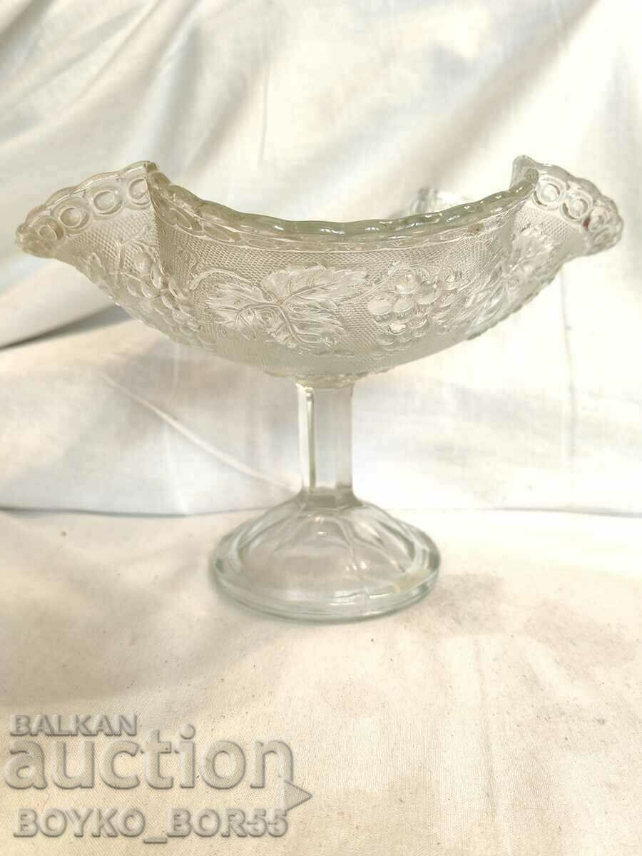 An exquisite glass fruit bowl from the early 40s of the 20th century. - 5 An exquisite glass fruit bowl from the early 40s of the 20th century. - 5