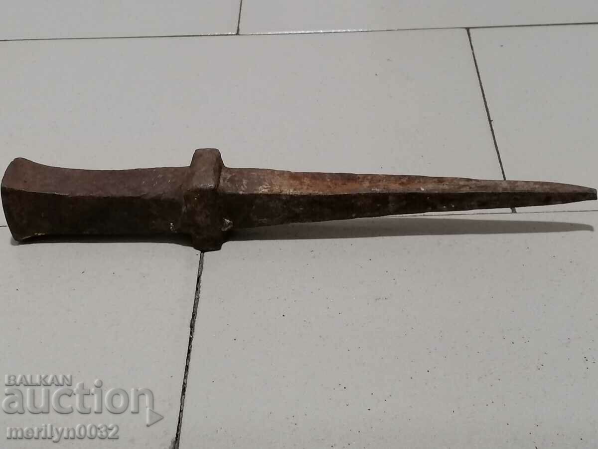 An old anvil for hair sticking, wrought iron - 7 An old anvil for hair sticking, wrought iron - 7