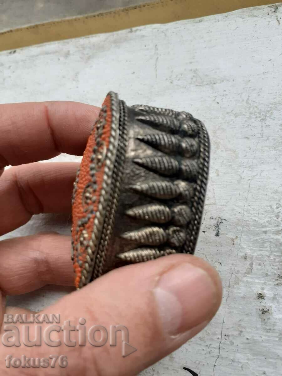 Auction Little box heart Auction Little box heart