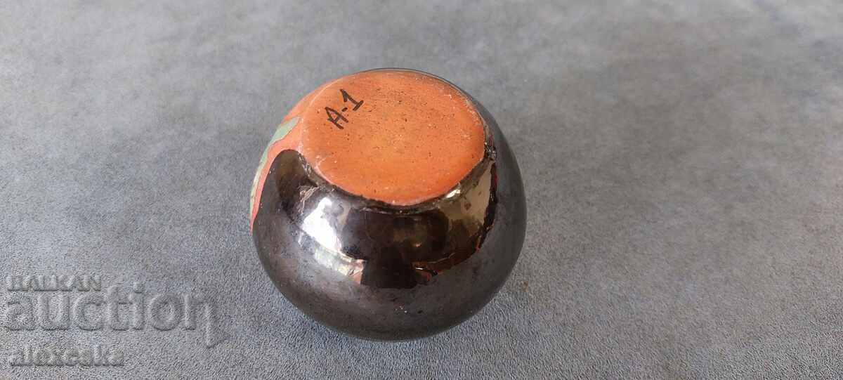 A small ceramic vase - 6 A small ceramic vase - 6