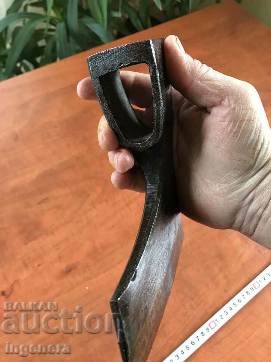 Auction  AX HATCHET AX TOOL