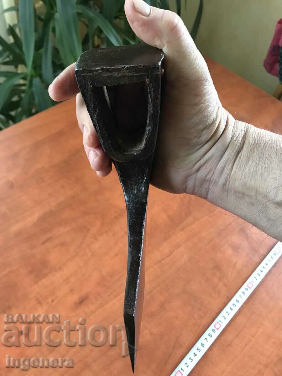 Auction AX HATCHET AX TOOL Auction AX HATCHET AX TOOL