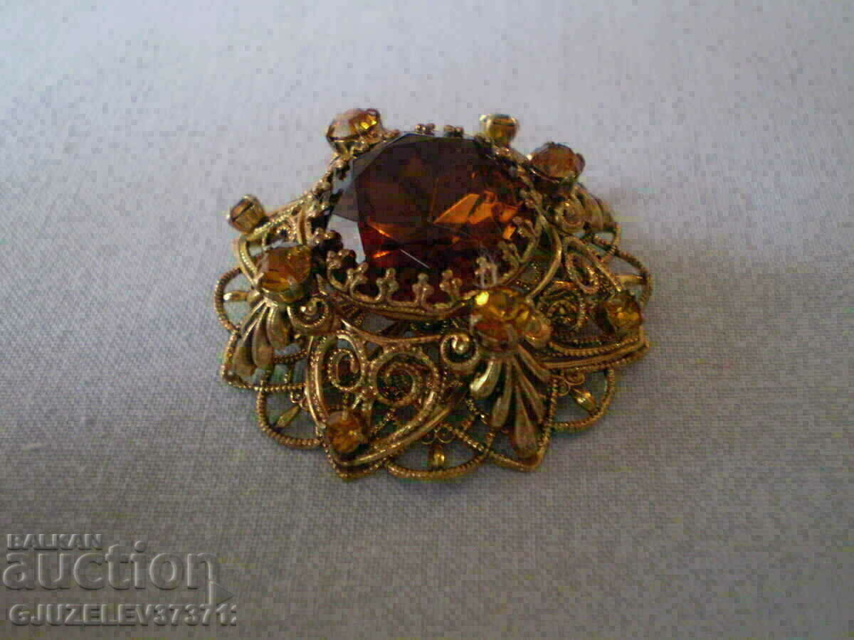 1950 citrine glass brooch in gold metal - 5 1950 citrine glass brooch in gold metal - 5