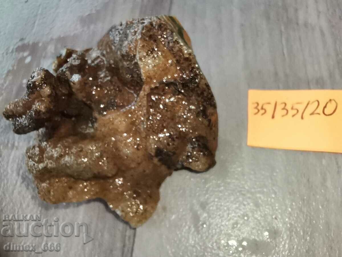 Auction  A trickle of Orpheus agate from the Eastern Rhodopes